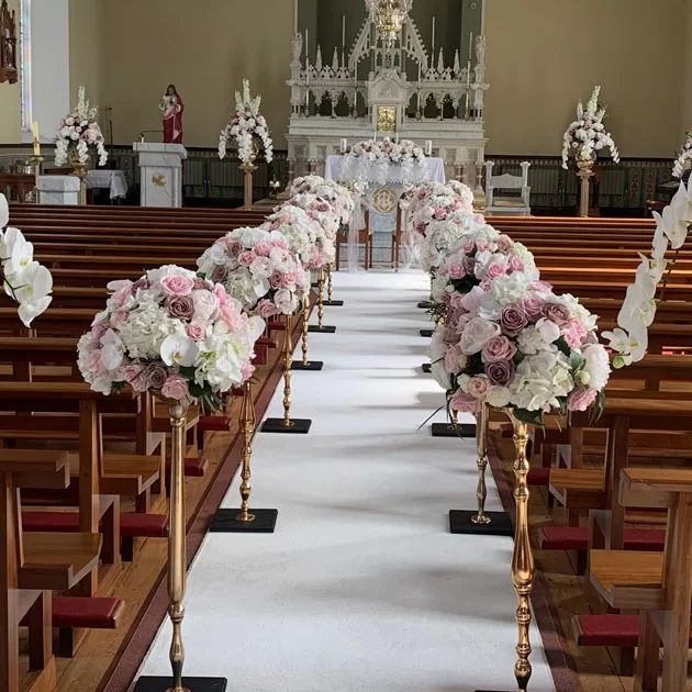 Pedestales florales para entradas de iglesia